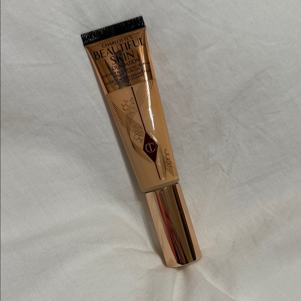 Charlotte Tilbury Beautiful Skin Foundation 4 Neutral